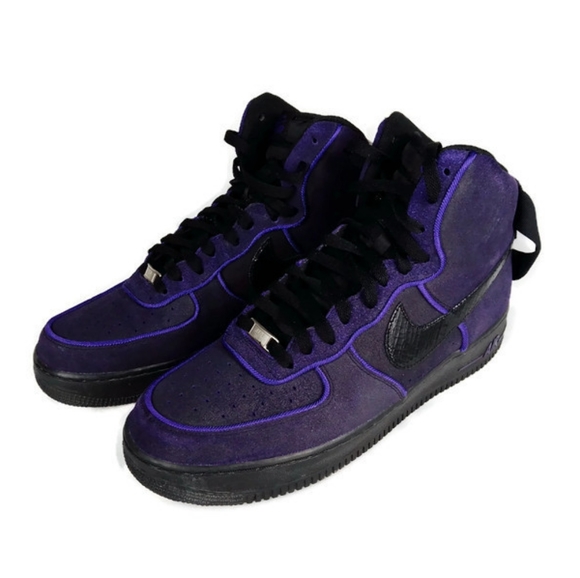 black purple nike shoes